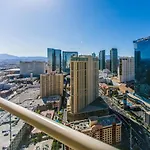 1Br Penthouse-Stripview-Free Parkin-No Resort Fees